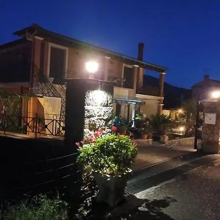 La Piccola Montagna 2 Viros