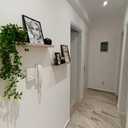 La Piccola Montagna 2 *