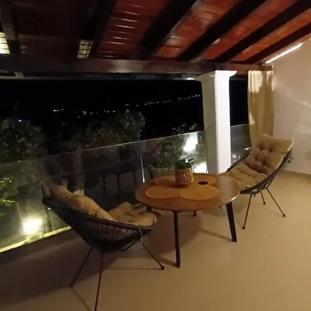 Апартаменты La Piccola Montagna 2 Viros
